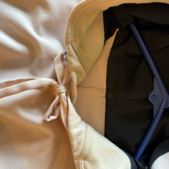 Strawberry Milkshake Citysweat pullover - Picture 4 of 4